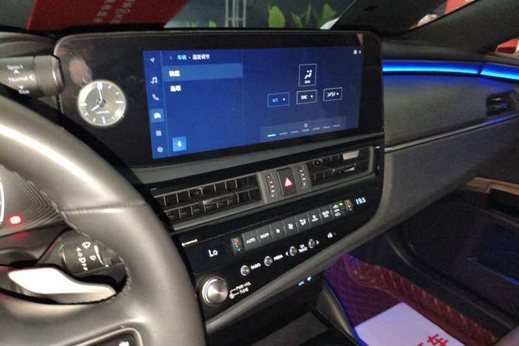 Used Lexus ES 2023 200 Excellence Edition Audio And AC Panel