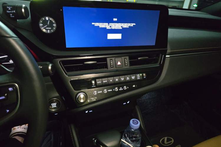 Used Lexus ES 2023 200 Excellence Edition Audio And AC Panel
