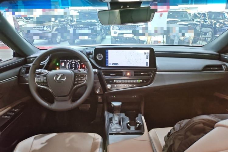 Used Lexus ES 2023 200 Excellence Edition Center Console