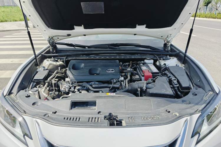 Used Lexus ES 2023 200 Excellence Edition Engine Bay
