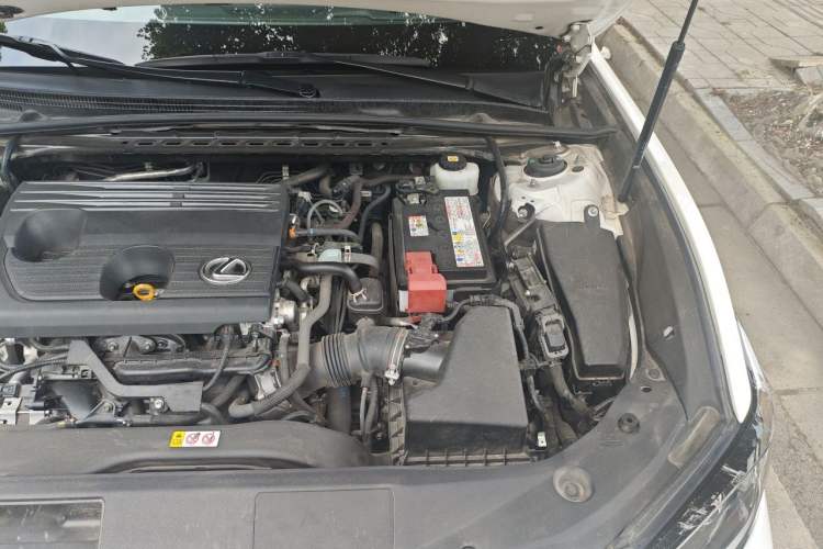 Used Lexus ES 2023 200 Excellence Edition Engine Bay Left