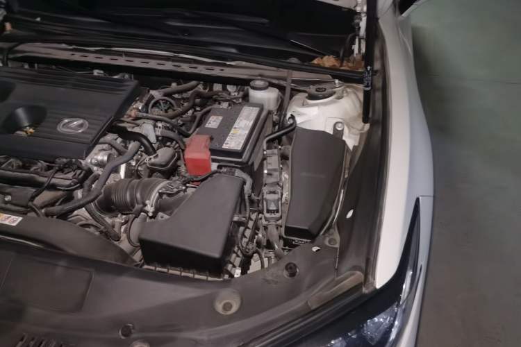 Used Lexus ES 2023 200 Excellence Edition Engine Bay Left