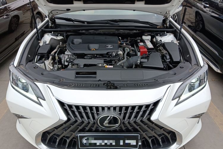 Used Lexus ES 2023 260 Excellence Edition Engine Bay