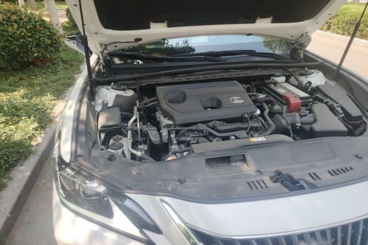 Used Lexus ES 2023 200 Excellence Edition Engine Bay Right