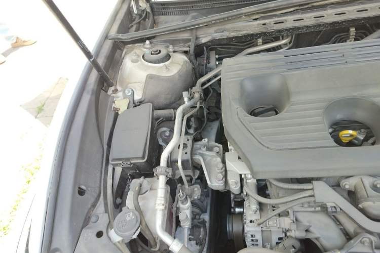 Used Lexus ES 2023 200 Excellence Edition Engine Bay Right
