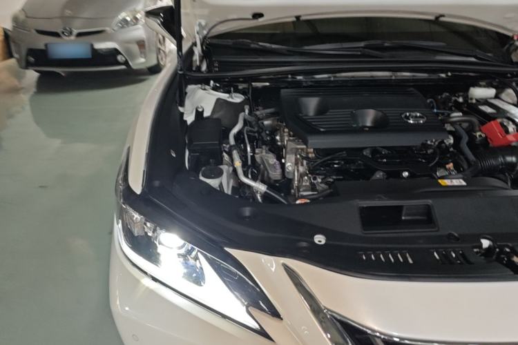 Used Lexus ES 2023 200 Luxury Edition Engine Bay Right