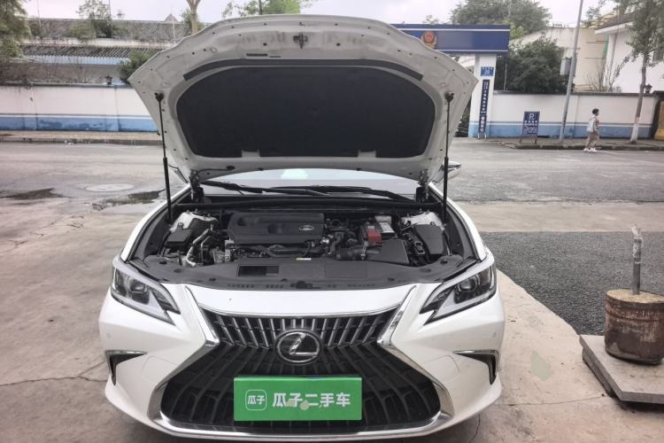 Used Lexus ES 2023 200 Excellence Edition Engine Bay