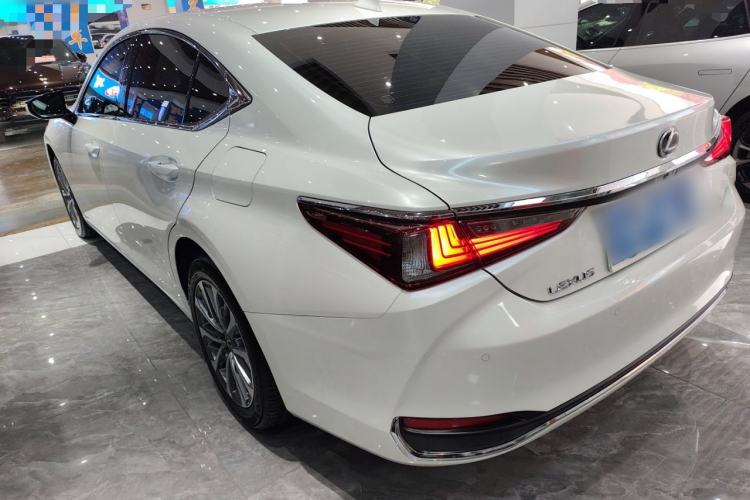 Used Lexus ES 2023 200 Excellence Edition Exterior 2