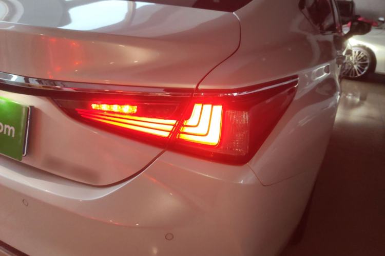 Used Lexus ES 2023 200 Excellence Edition Exterior 2