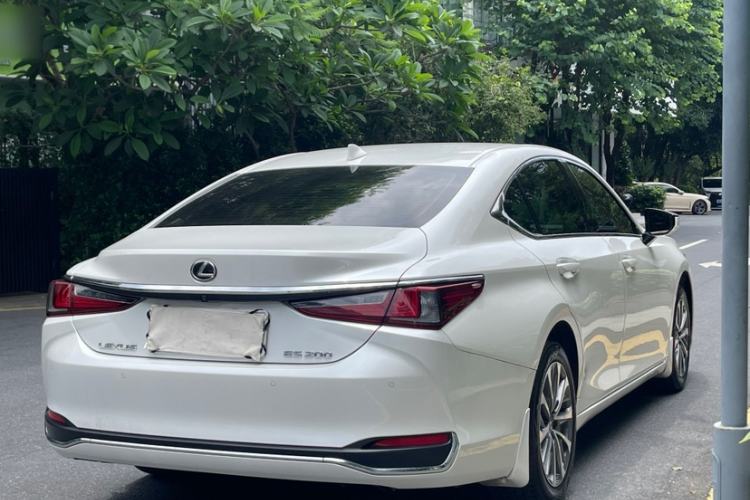 Used Lexus ES 2023 200 Excellence Edition Exterior 3