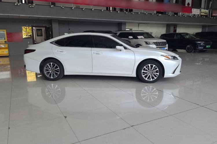 Used Lexus ES 2023 200 Excellence Edition Exterior 4