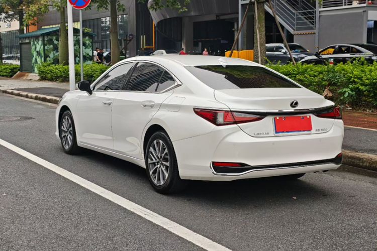 Used Lexus ES 2023 200 Excellence Edition Exterior 4
