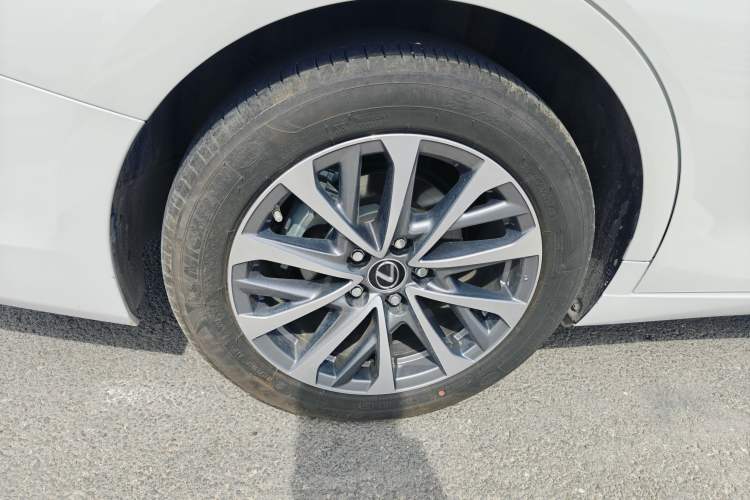 Used Lexus ES 2023 200 Excellence Edition Exterior 4