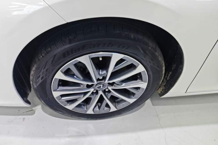 Used Lexus ES 2023 200 Excellence Edition Exterior 4