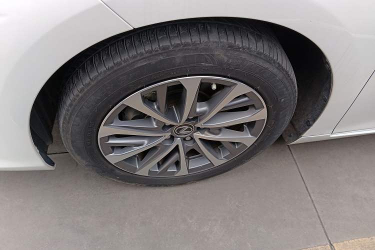 Used Lexus ES 2023 260 Excellence Edition Exterior 4
