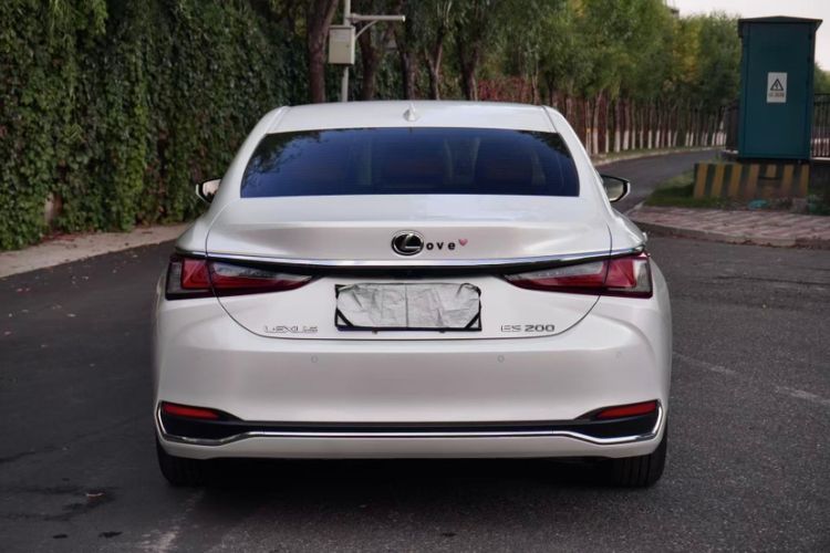 Used Lexus ES 2023 200 Excellence Edition Exterior 4