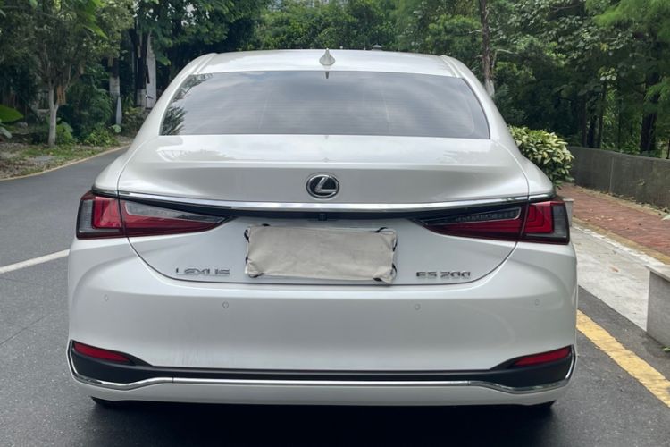 Used Lexus ES 2023 200 Excellence Edition Exterior 4