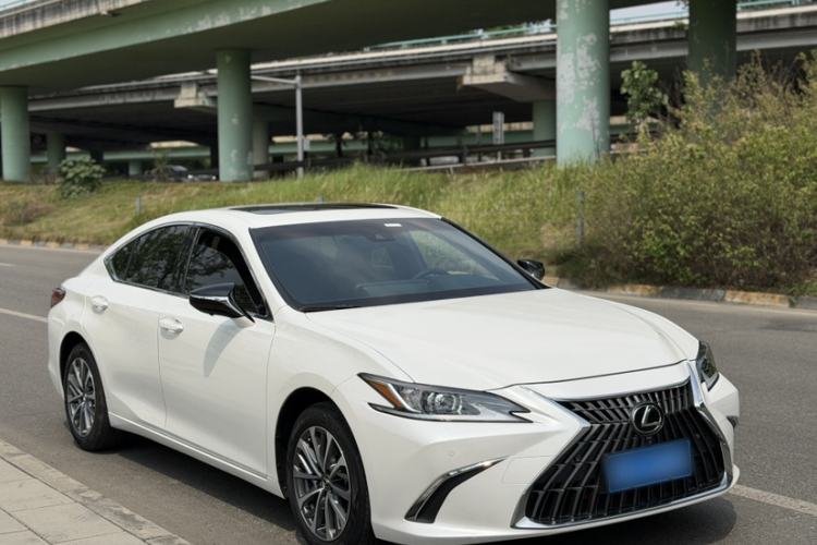 Used Lexus ES 2023 200 Excellence Edition Exterior 6