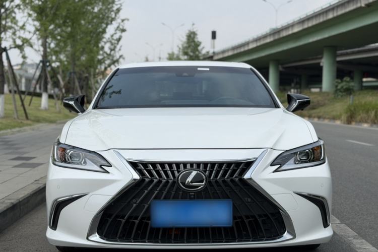 Used Lexus ES 2023 200 Excellence Edition Exterior 8