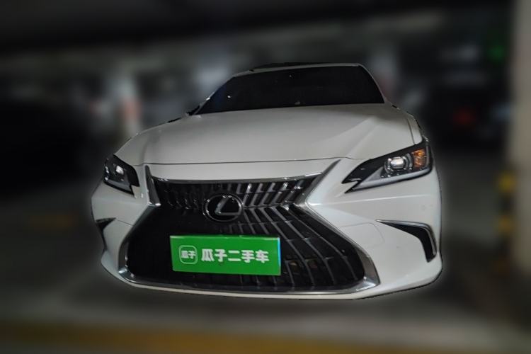 Used Lexus ES 2023 200 Excellence Edition Front
