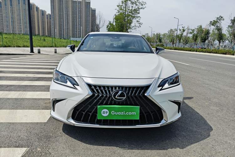 Used Lexus ES 2023 200 Excellence Edition Front