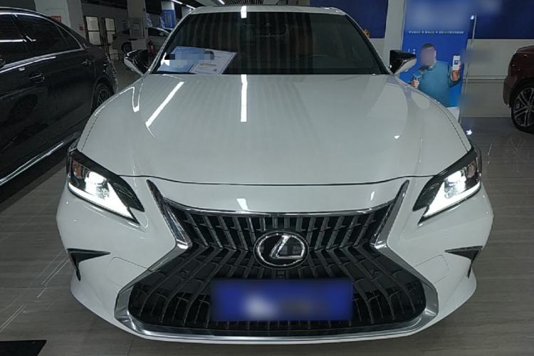 Used Lexus ES 2023 200 Excellence Edition Front