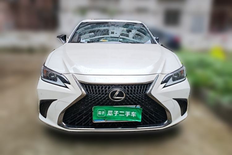 Used Lexus ES 2023 260 Excellence Edition Front