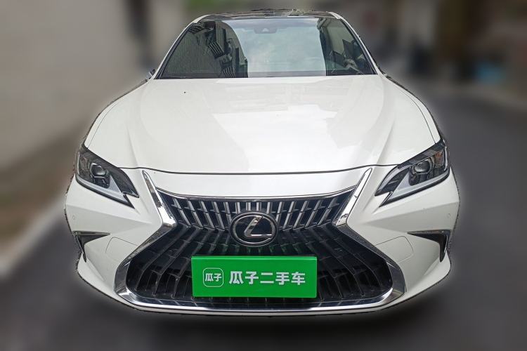 Used Lexus ES 2023 200 Excellence Edition Front