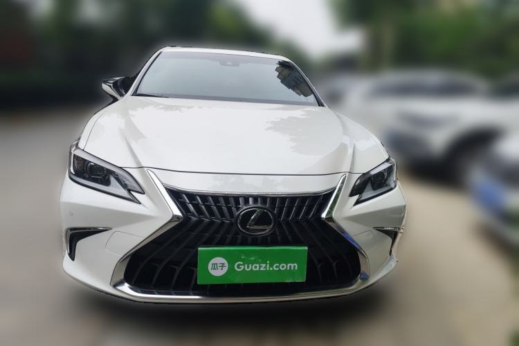 Used Lexus ES 2023 200 Excellence Edition Front