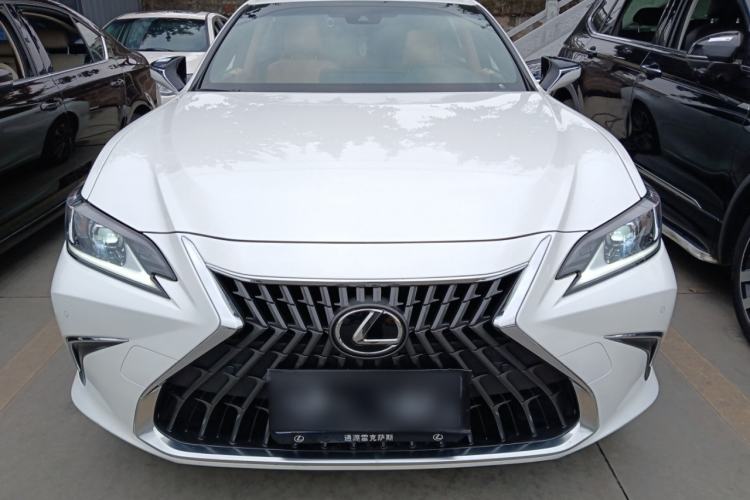 Used Lexus ES 2023 260 Excellence Edition Front