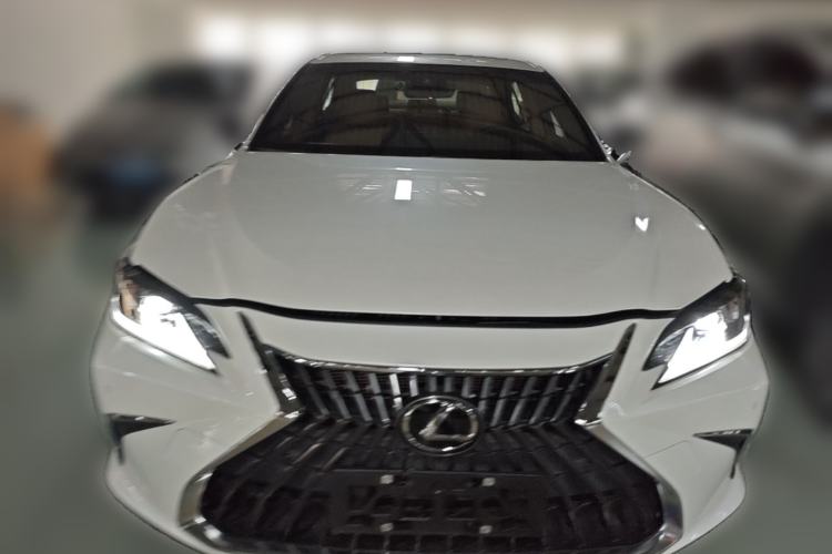 Used Lexus ES 2023 200 Luxury Edition Front