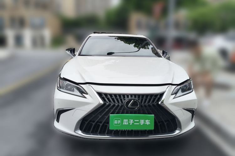 Used Lexus ES 2023 200 Excellence Edition Front