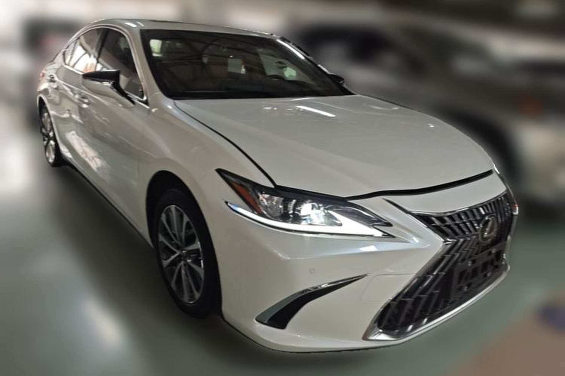 Used Lexus ES 2023 200 Luxury Edition Front Right 45 Deg