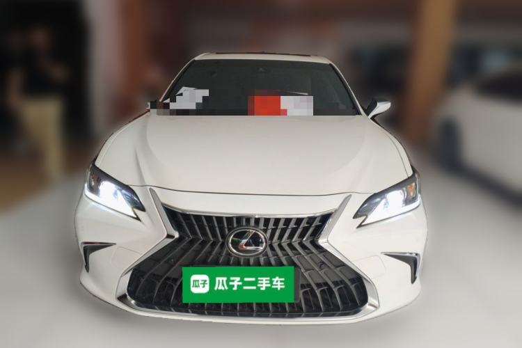 Used Lexus ES 2023 200 Excellence Edition Front