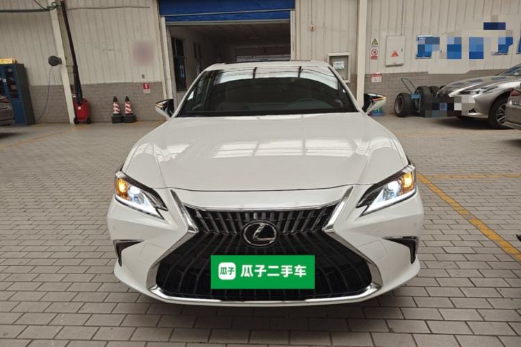 Used Lexus ES 2023 200 Excellence Edition Front
