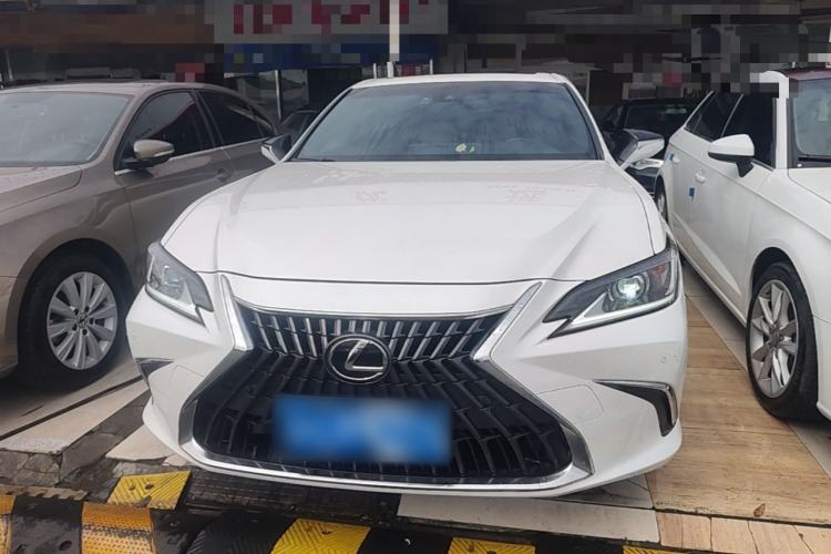 Used Lexus ES 2023 200 Excellence Edition Front
