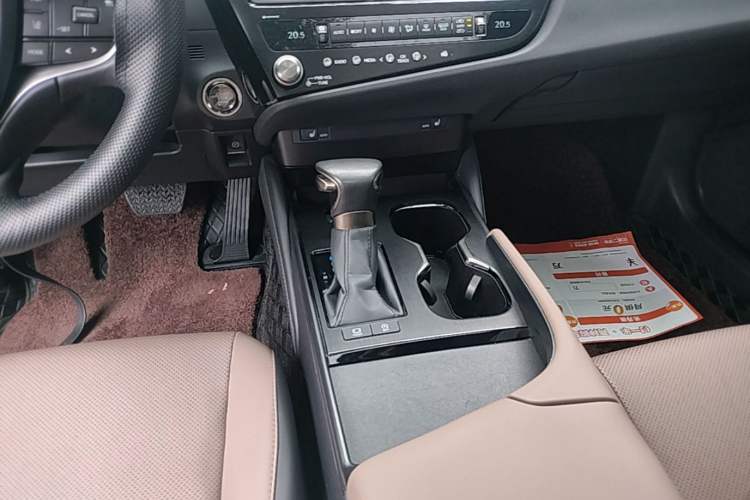 Used Lexus ES 2023 200 Excellence Edition Gear Lever