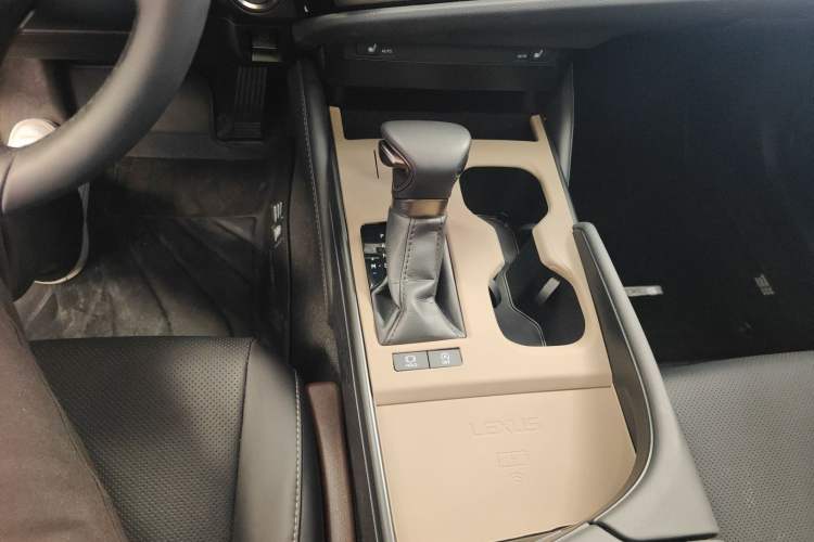 Used Lexus ES 2023 200 Excellence Edition Gear Lever