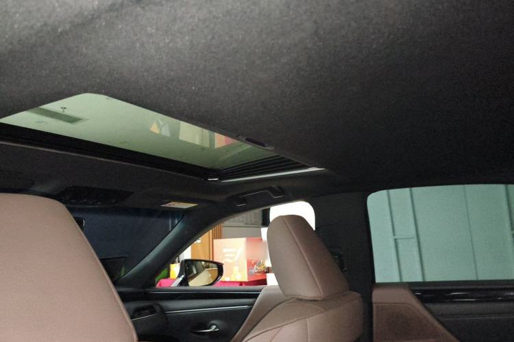 Used Lexus ES 2023 200 Excellence Edition Headliner