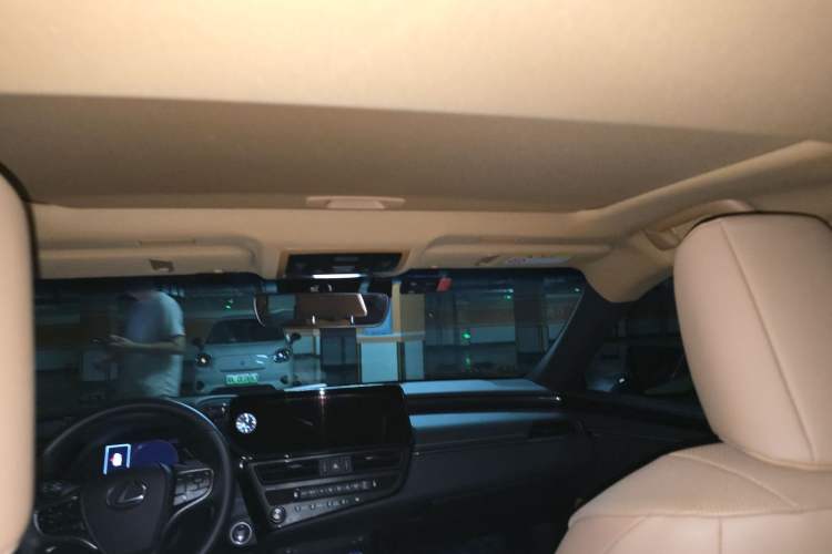 Used Lexus ES 2023 200 Excellence Edition Headliner