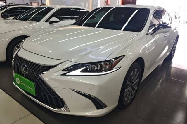 Used Lexus ES 2023 200 Excellence Edition