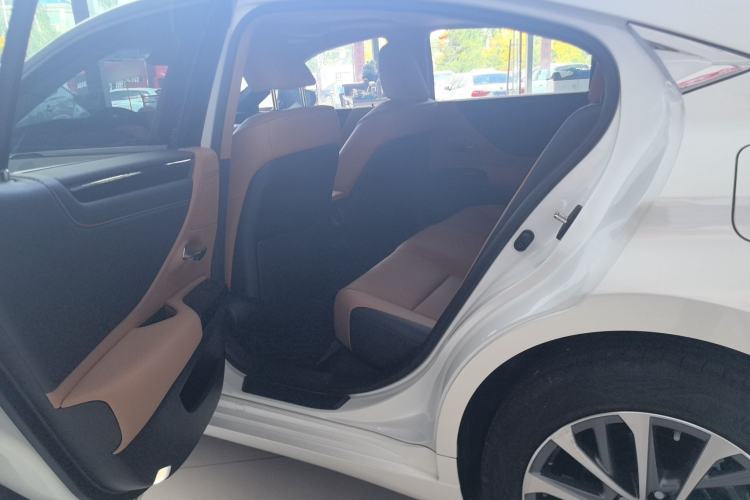 Used Lexus ES 2023 200 Excellence Edition Interior 1