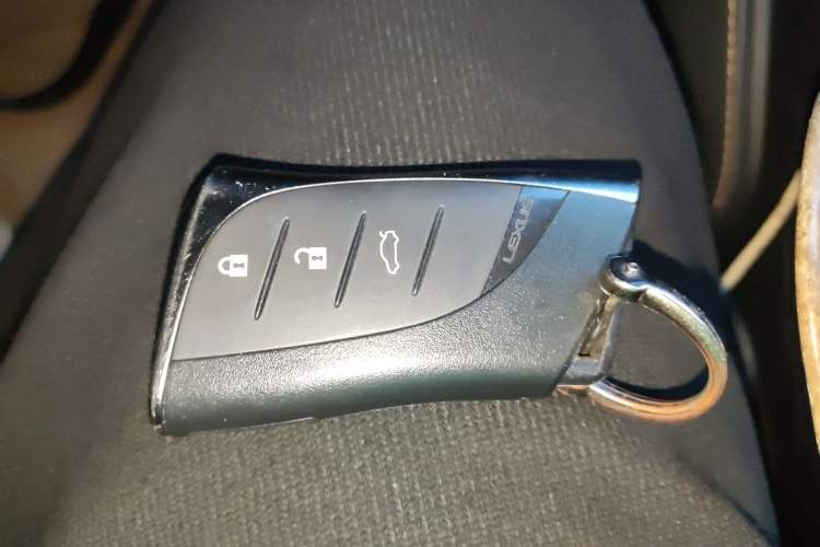 Used Lexus ES 2023 200 Excellence Edition Interior 1