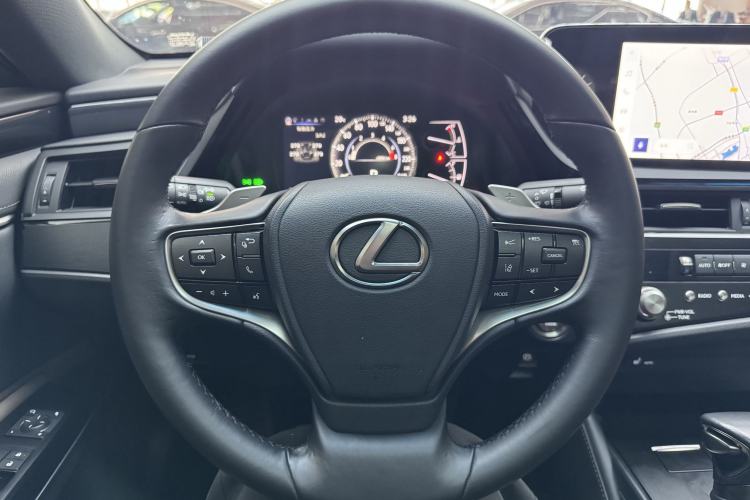 Used Lexus ES 2023 200 Excellence Edition Interior 2