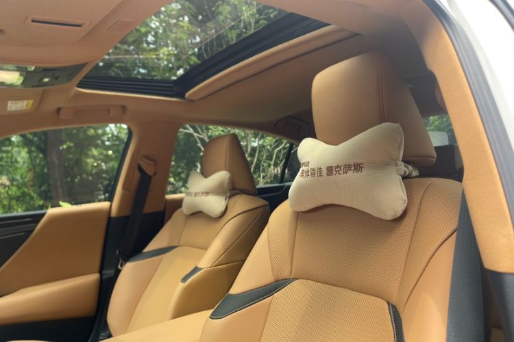 Used Lexus ES 2023 200 Excellence Edition Interior 7