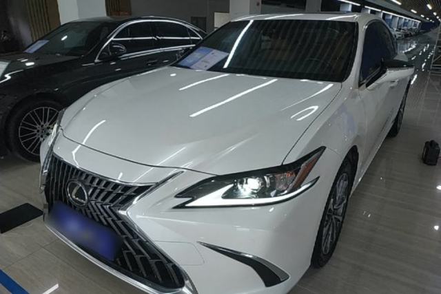 Used Lexus ES 2023 200 Excellence Edition