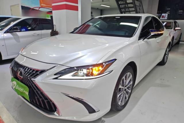 Used Lexus ES 2023 200 Excellence Edition