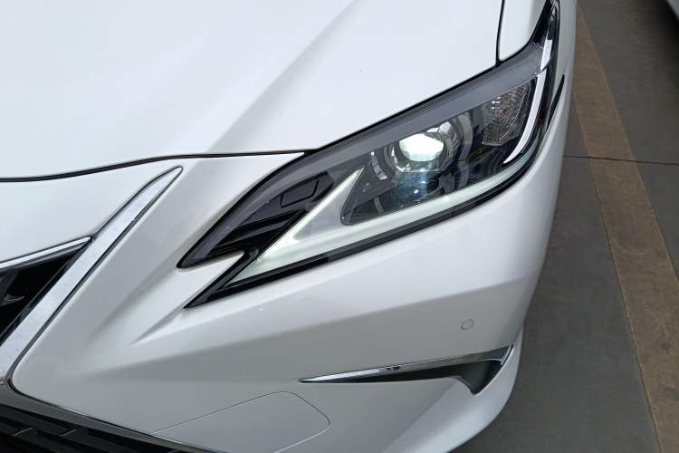 Used Lexus ES 2023 260 Excellence Edition Left Front Headlight