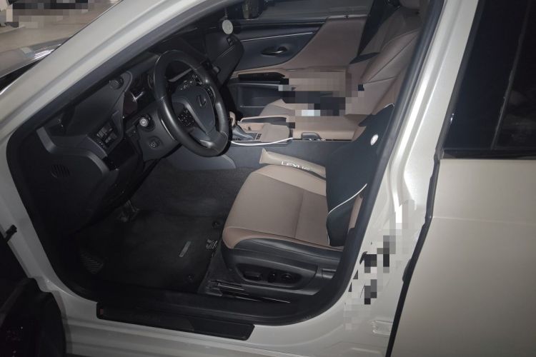 Used Lexus ES 2023 200 Excellence Edition Left Front Seat