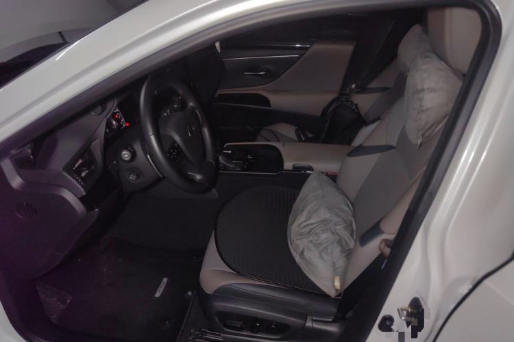 Used Lexus ES 2023 200 Excellence Edition Left Front Seat